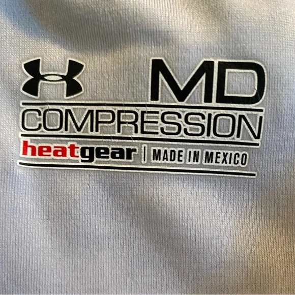 UNDER ARMOUR  EUC WOMENS EUC GRAY SHORT SLEEVE HEATGEAR TOP SHIRT TSHIRT… - Picture 2 of 4